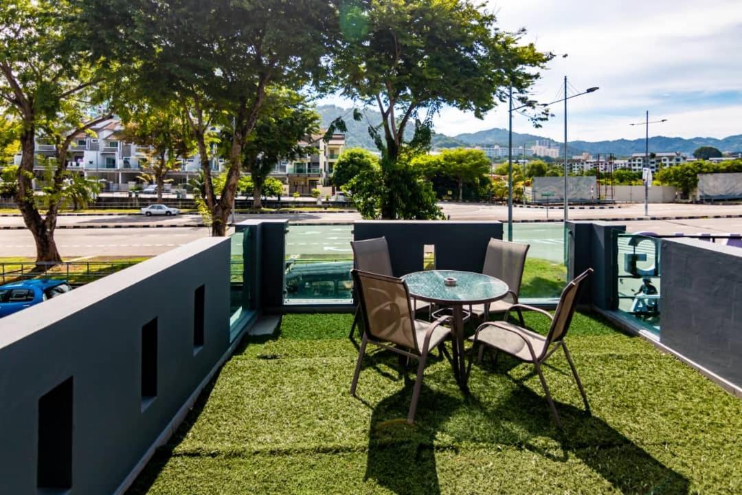 The Best Hotel In Bayan Lepas - The Lov Penang 외부 사진