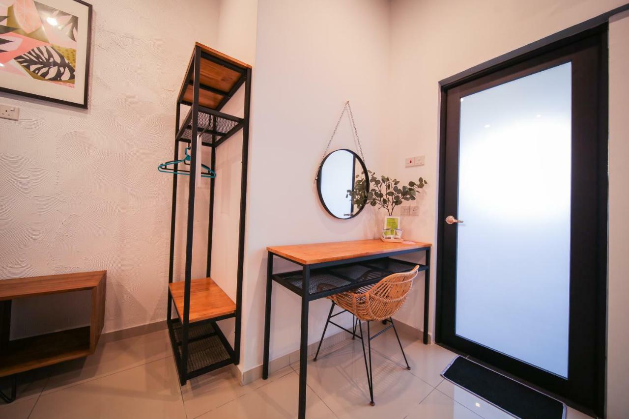 The Best Hotel In Bayan Lepas - The Lov Penang 외부 사진