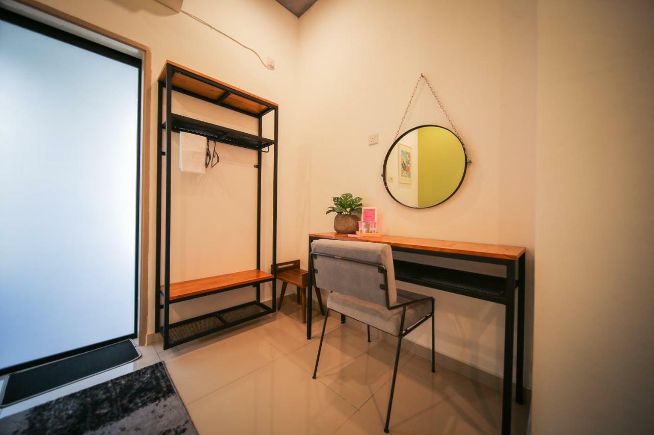 The Best Hotel In Bayan Lepas - The Lov Penang 외부 사진