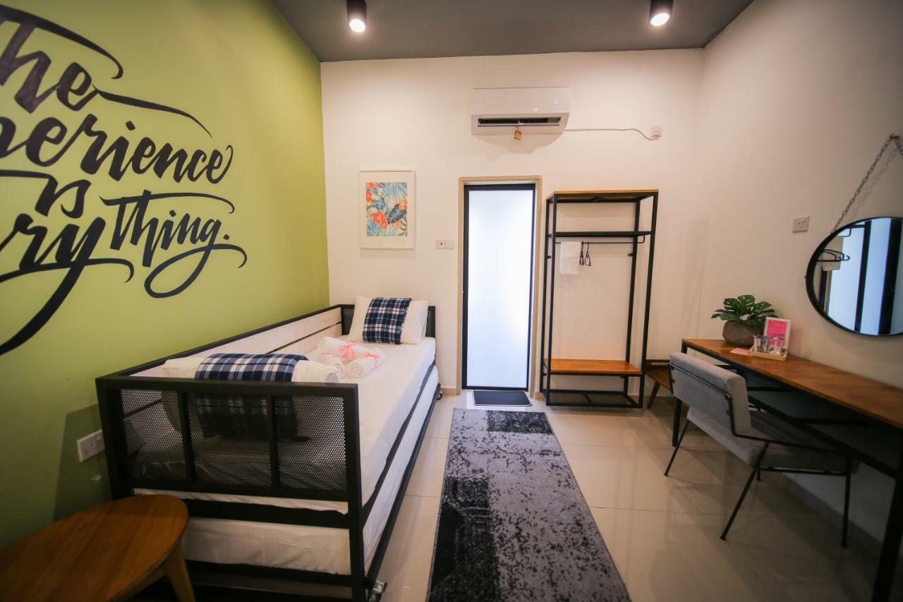 The Best Hotel In Bayan Lepas - The Lov Penang 외부 사진